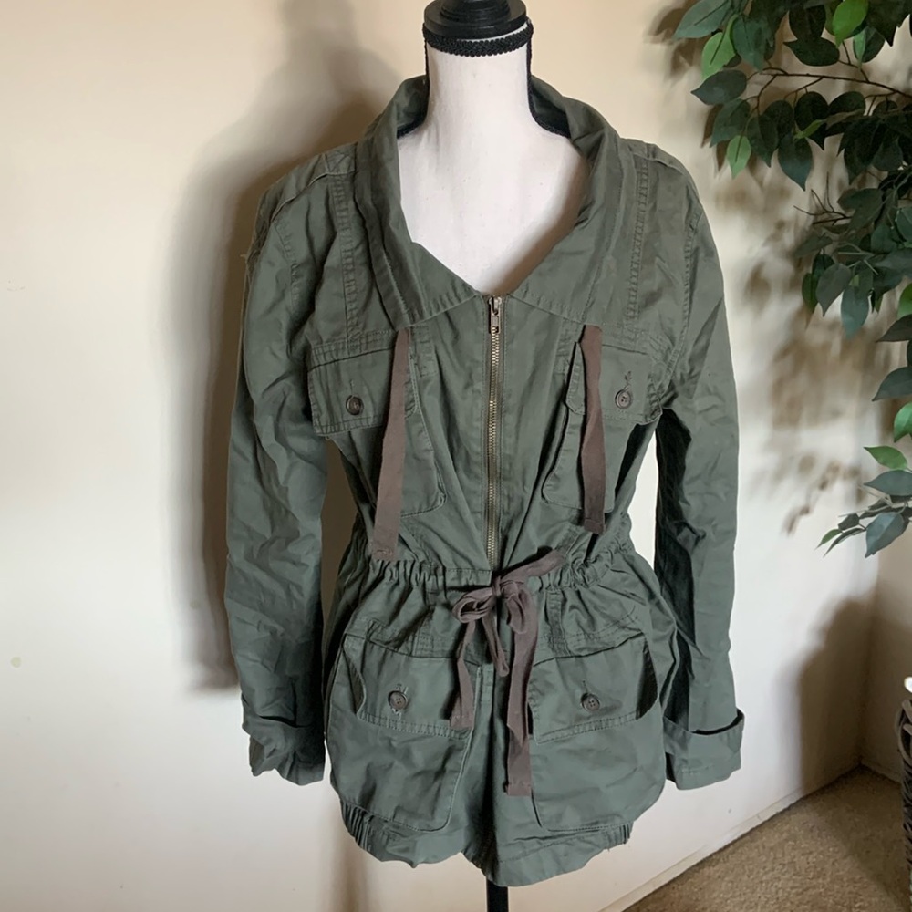 Bar III Cargo jacket size large khaki green